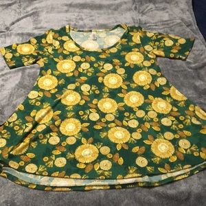 LuLaRoe flowy floral top